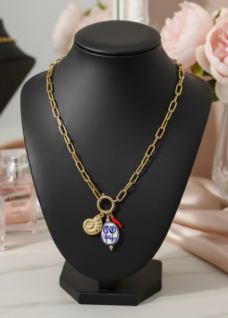 COLLIER AVEC MÉDAILLON EN PORCELAINE DE CAPRI ET EN ACIER INOXYDABLE 316L